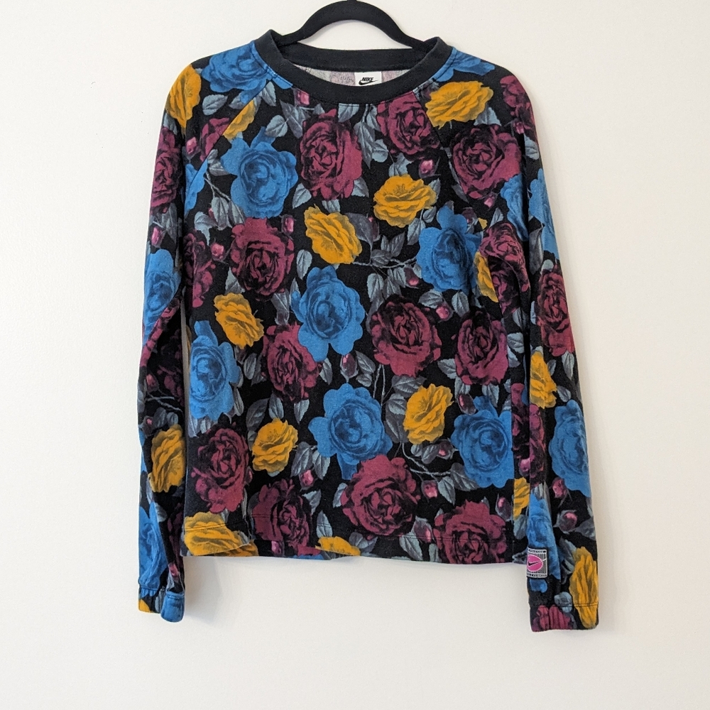 NIKE FLORAL CREWNECK SWEATER SWEATSHIRT FOR WOMEN SPORTSWEAR Small